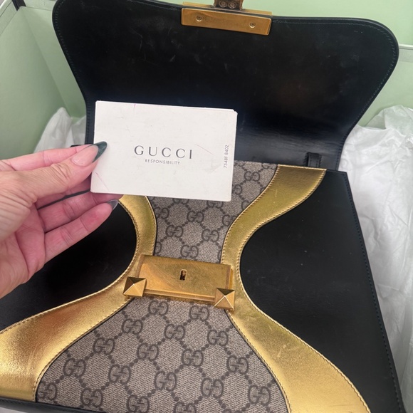 Gucci handbag w original box - Picture 3 of 12